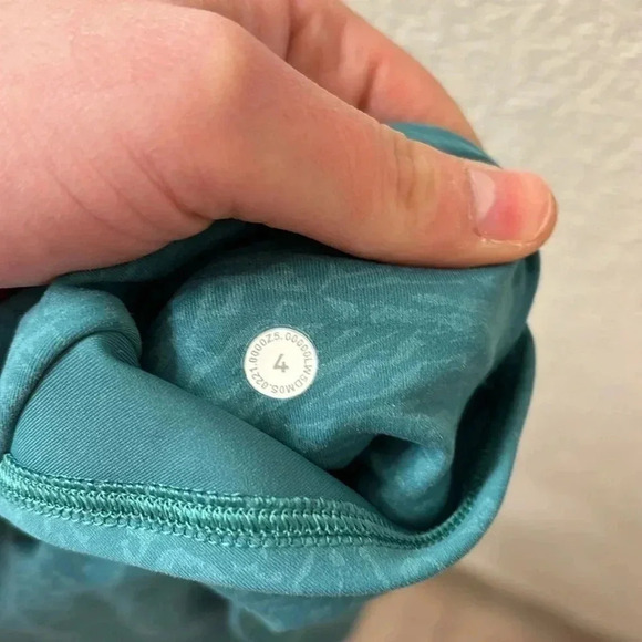 Lululemon Invigorate High-Rise Tight 25” - Picture 6 of 8